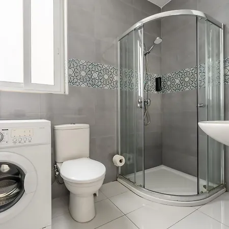 民宿 F9 3, Private Two Single Beds With Shared Bathroom In Shared Flat *