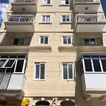 F9 3, Private Two Single Beds With Shared Bathroom In Shared Flat *