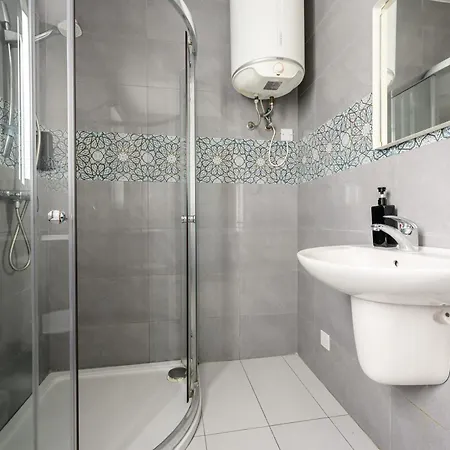 F9 3, Private Two Single Beds With Shared Bathroom In Shared Flat Rum i privatbostad