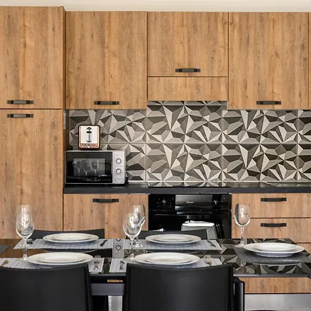 F9 3, Private Two Single Beds With Shared Bathroom In Shared Flat Kwatera prywatna *