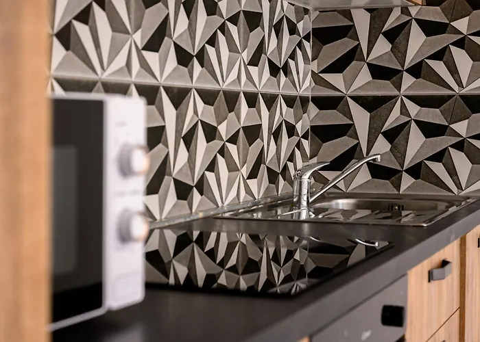 F9 3, Private Two Single Beds With Shared Bathroom In Shared Flat Msida